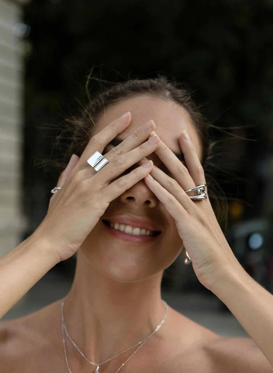 Descubre como puedes saber si un anillo es de plata