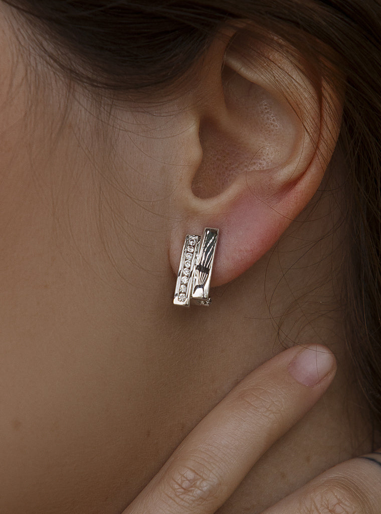 Pendiente cierre omega diseño geométrico y elegante