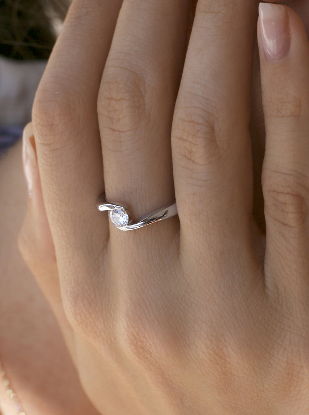 de engagement argent design irrégulier avec quartz adamantine