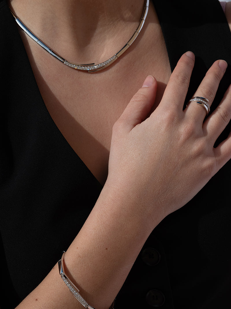 Anillos circonitas diseño tres raíles irregulares