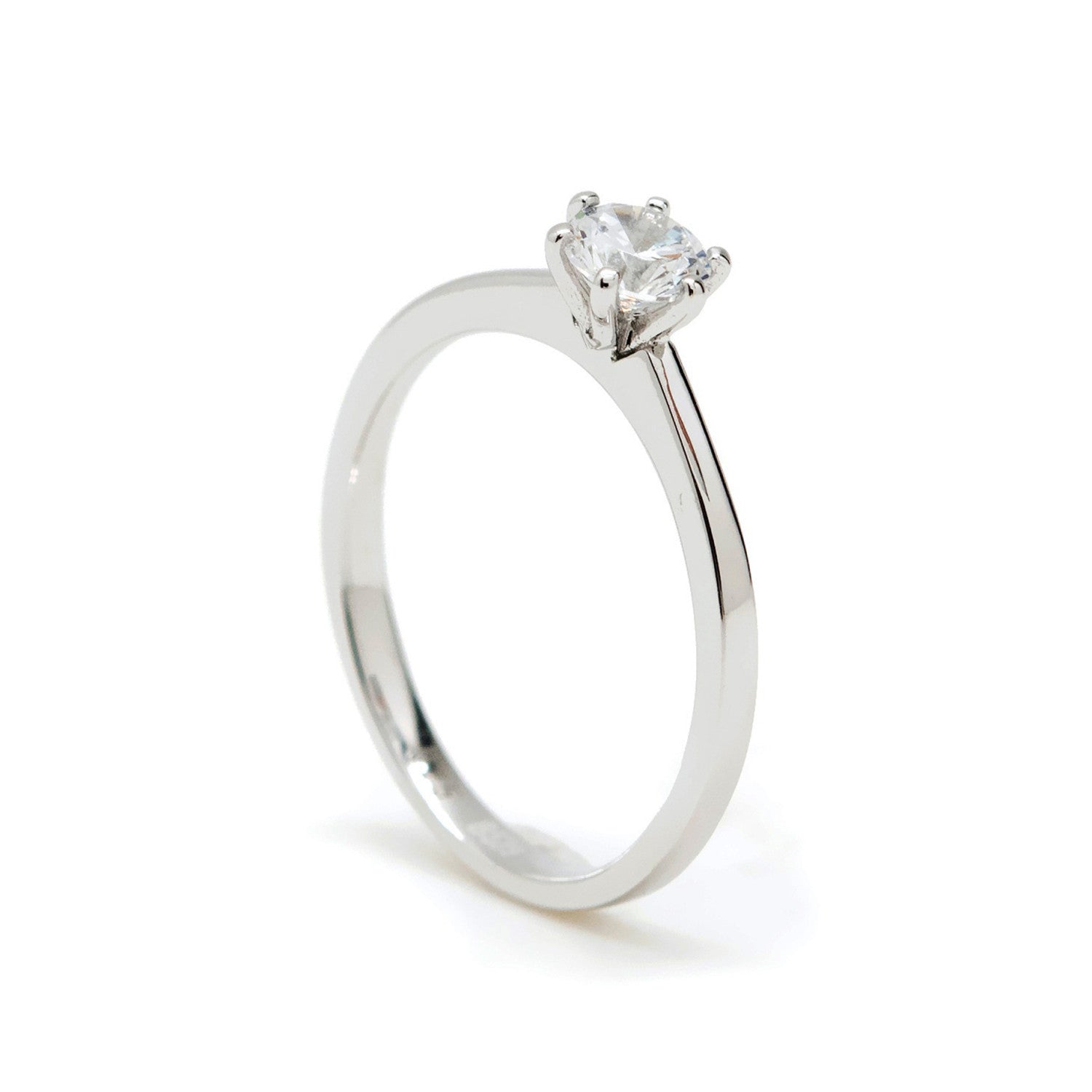 Classic design silver solitaire ring