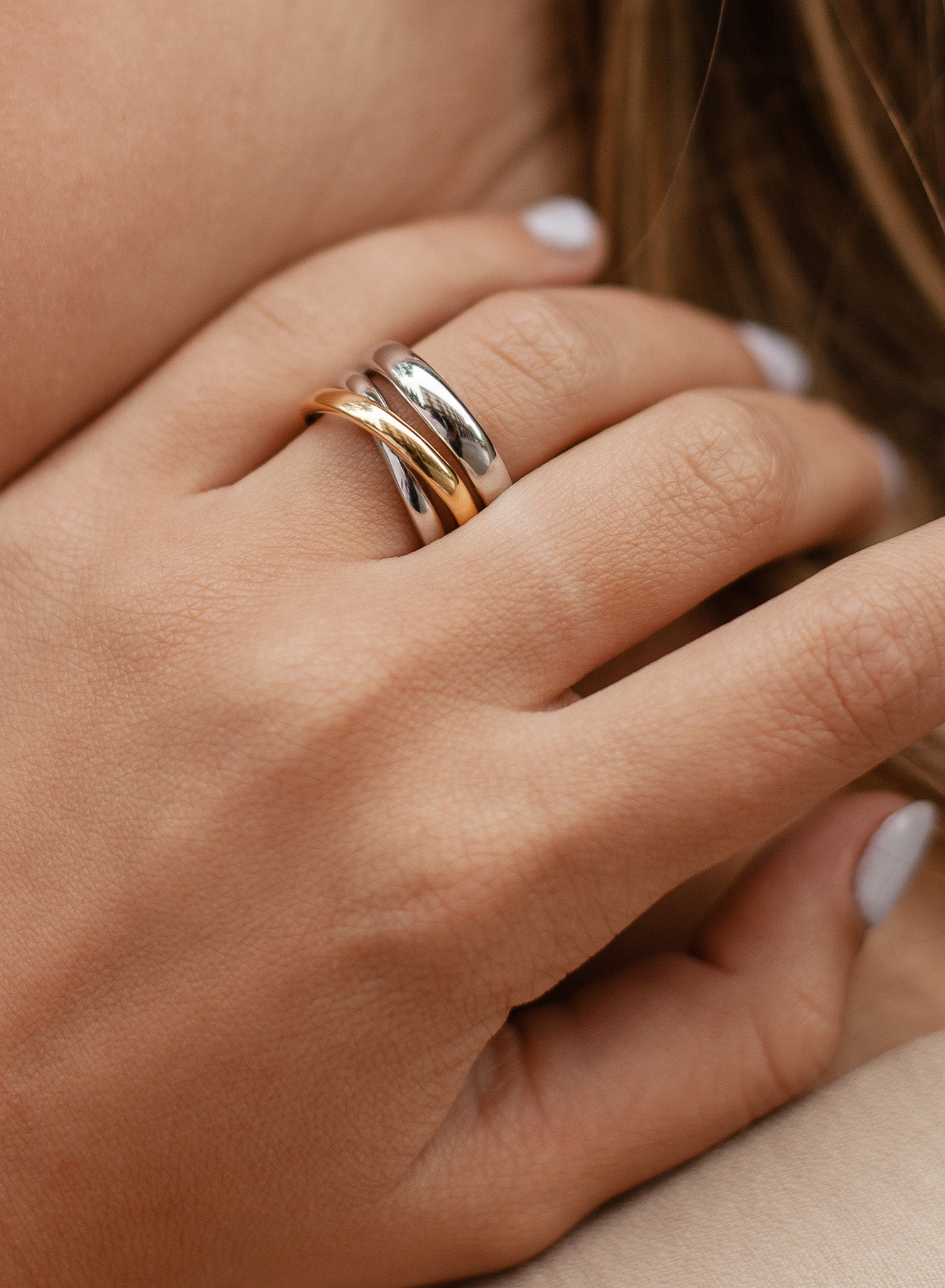 ring two tone design triple rail in smooth silver