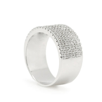 Anillos circonitas con diseño ancho y elegante