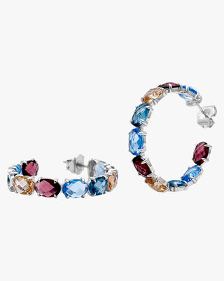 Boucles d'oreilles créoles ornées de pierres précieuses aux tons froids