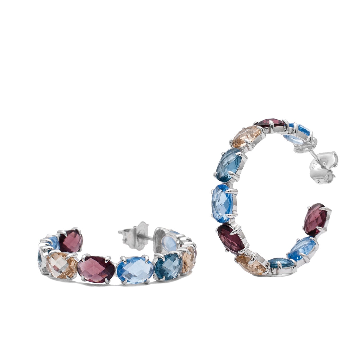 Hoop earrings with stones made of gems in cool tones
