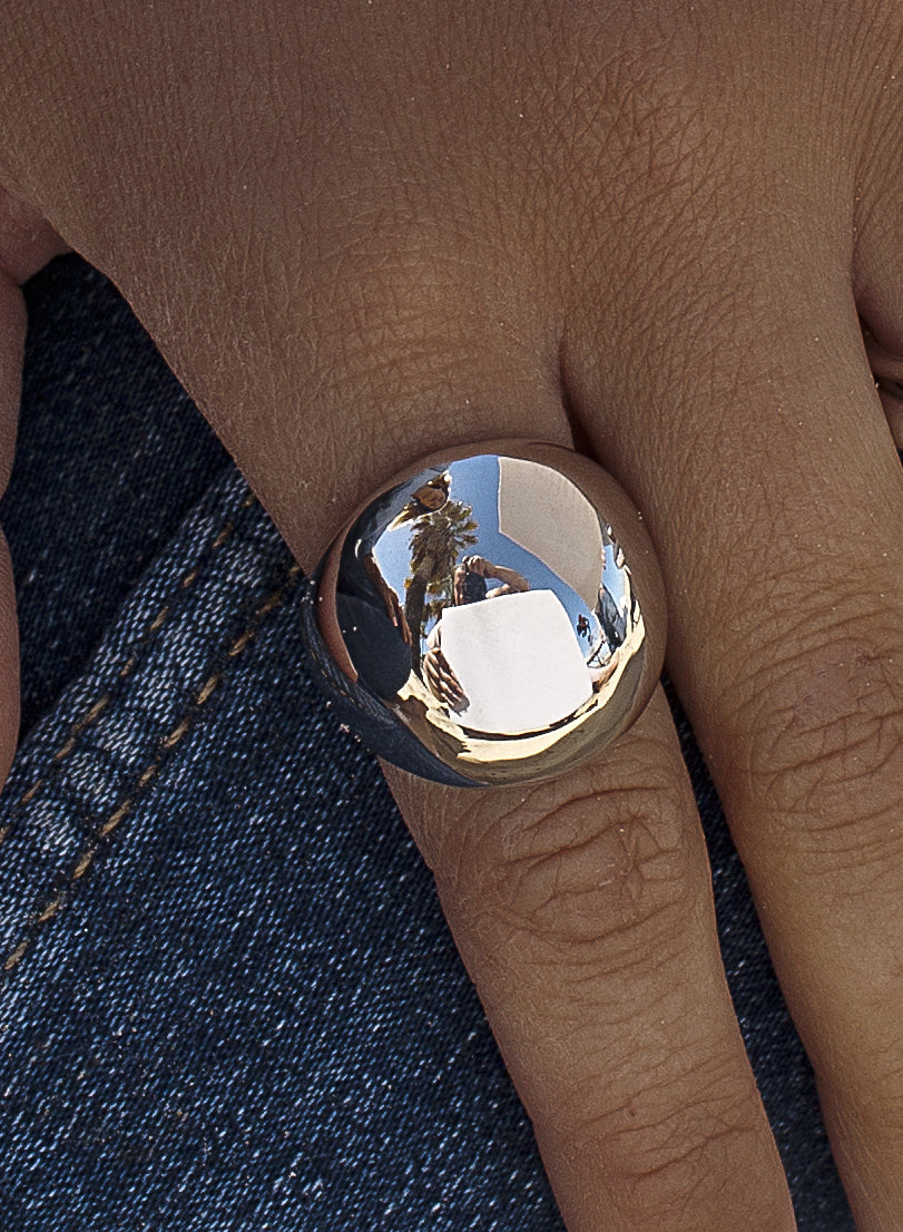 Rings Large plain silver of design round