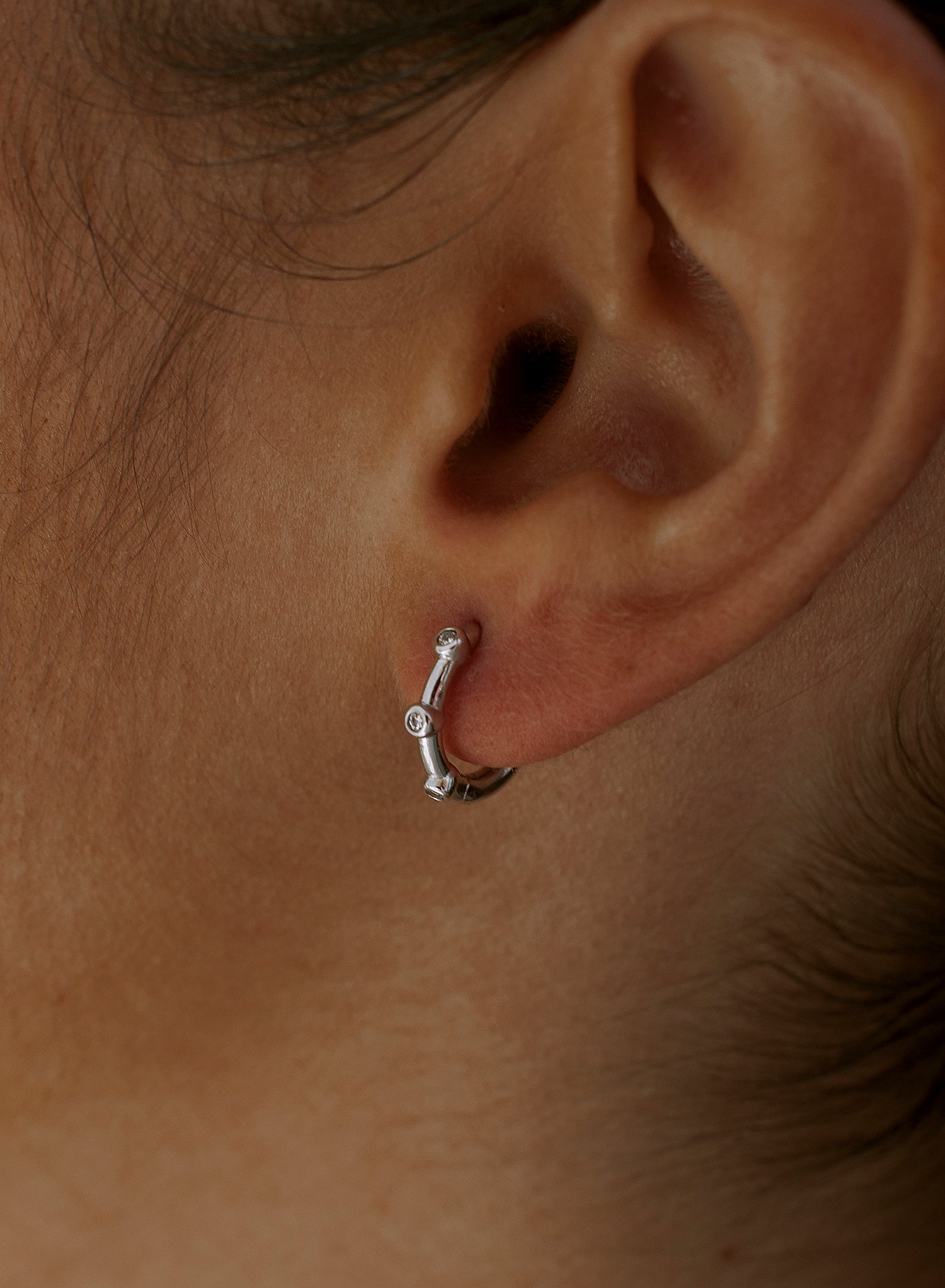 Boucles d'oreilles créole de argent triple zirconmotif