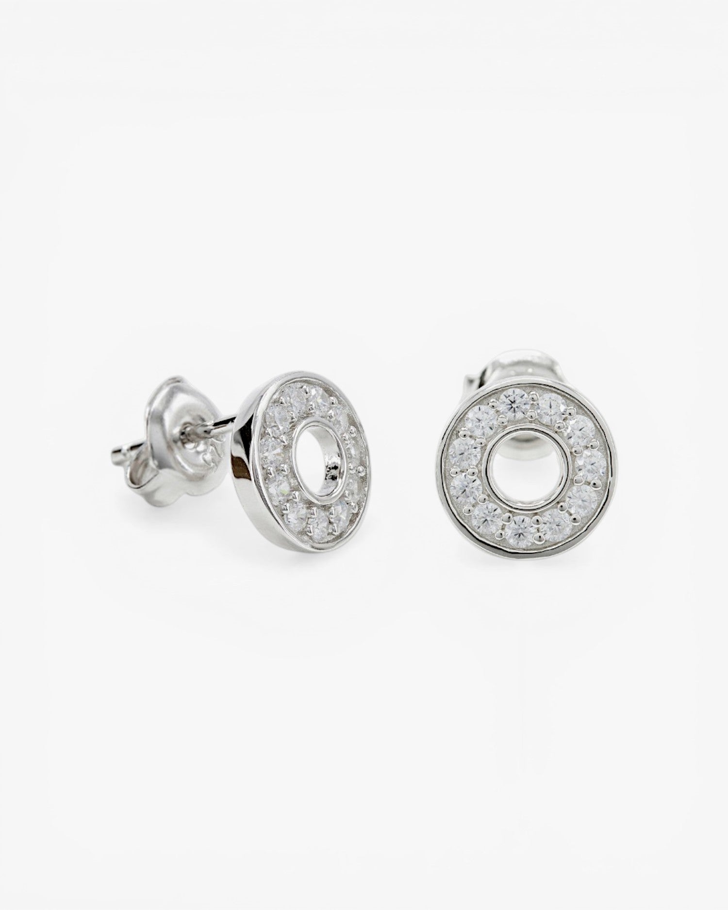 Pendientes pequeños brillantes diseño de círculo y circonitas