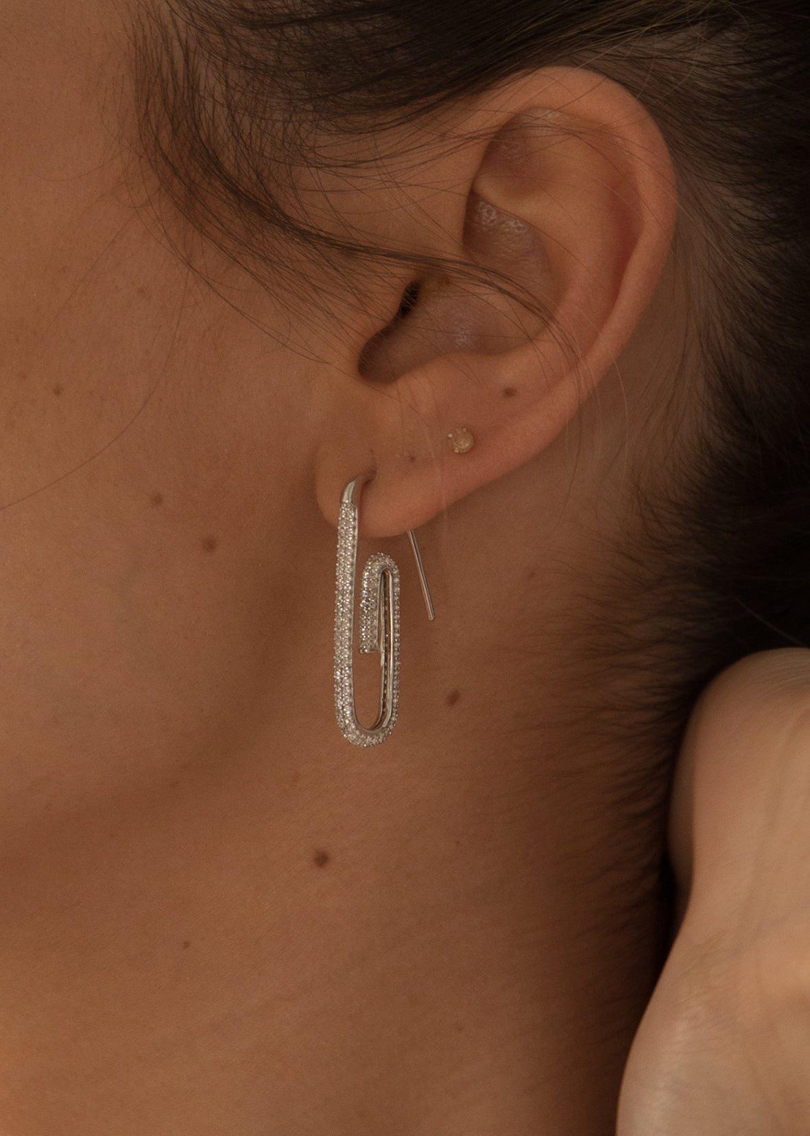 Boucles d'oreilles originaux design de clip avec zircons