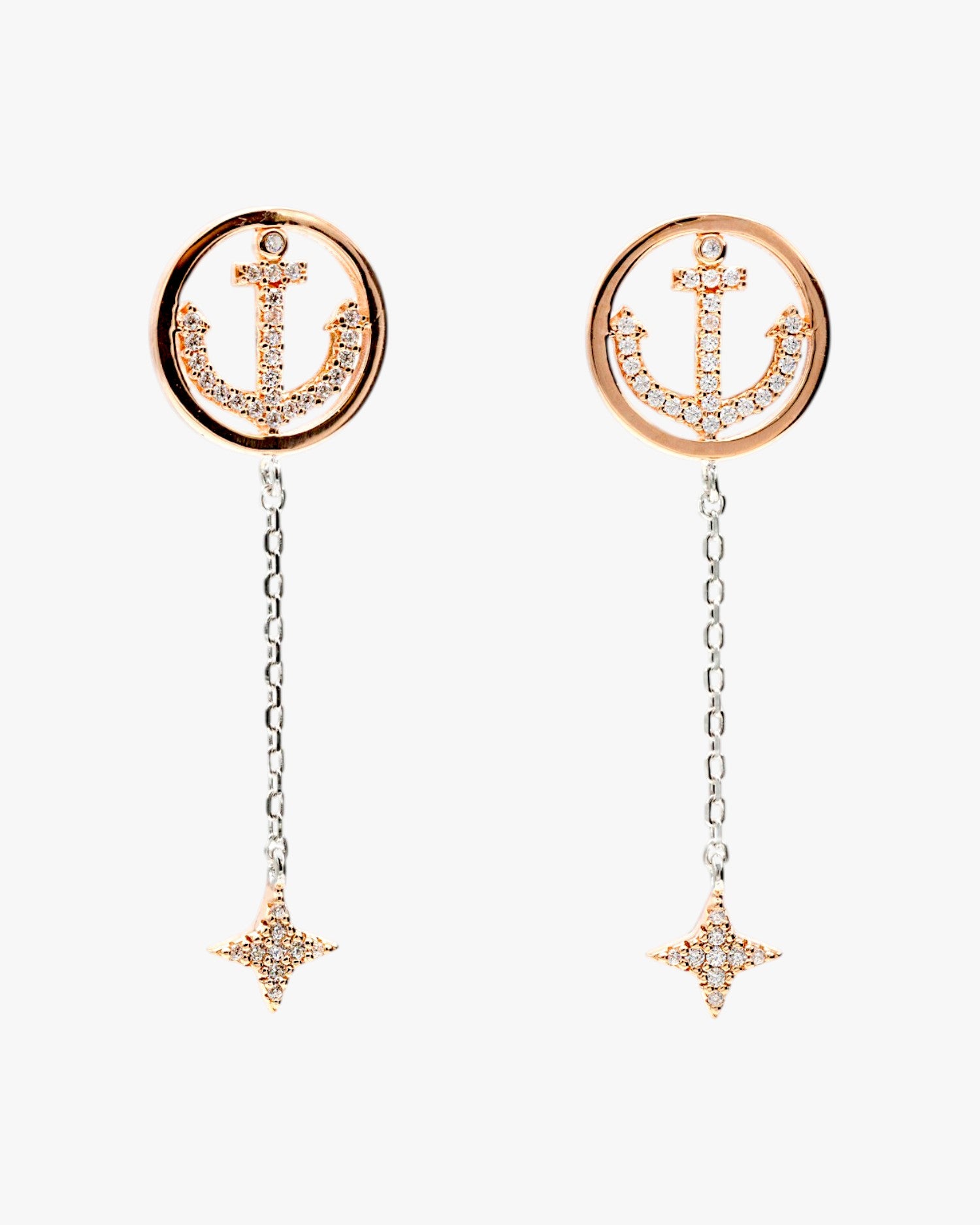 Pendientes largos finos diseño de charms ancla y destello