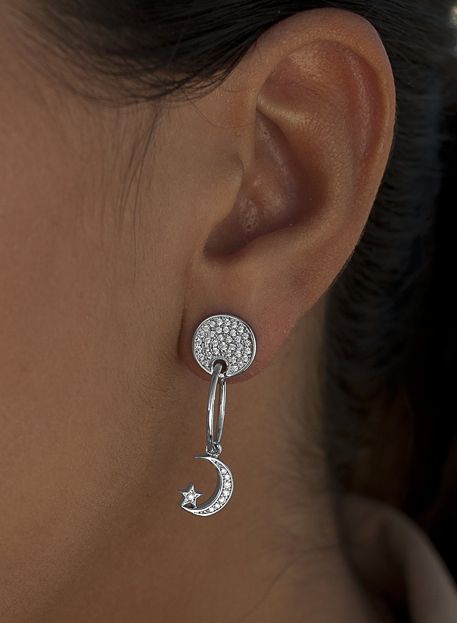 Pendientes con colgantes de plata motivo circular con circonitas