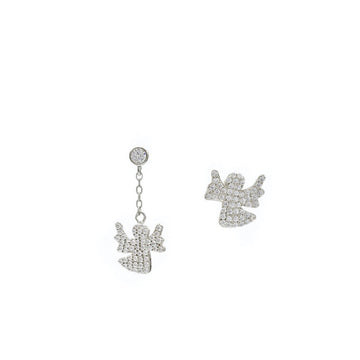 Segundo pendiente de plata con charm de ángel y circonitas