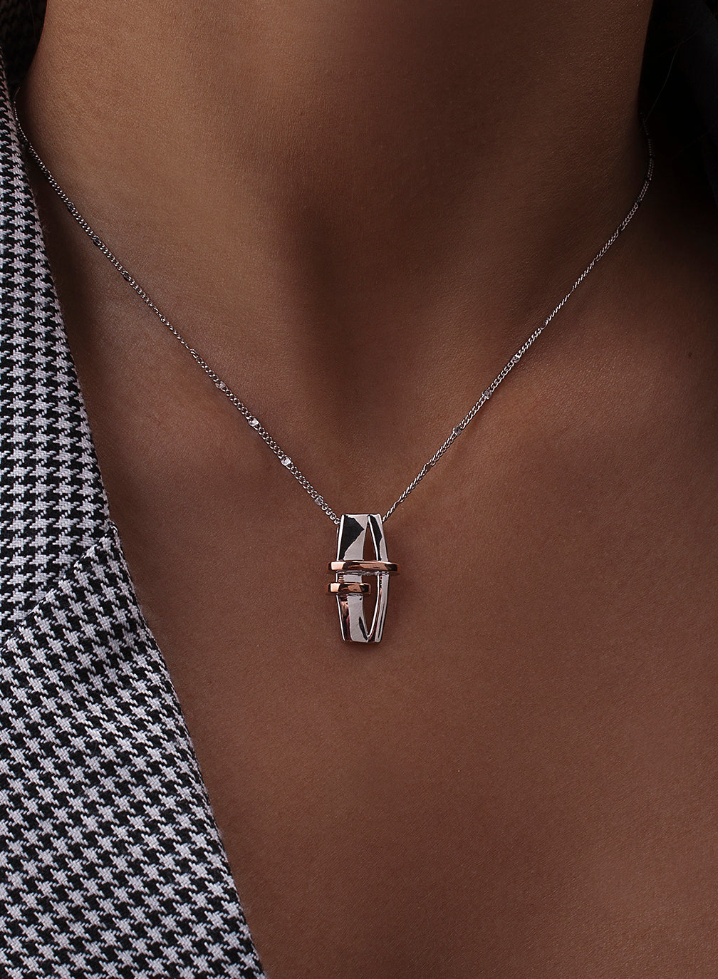 Collares con piedras de plata lisa doble detalle bicolor en rosa