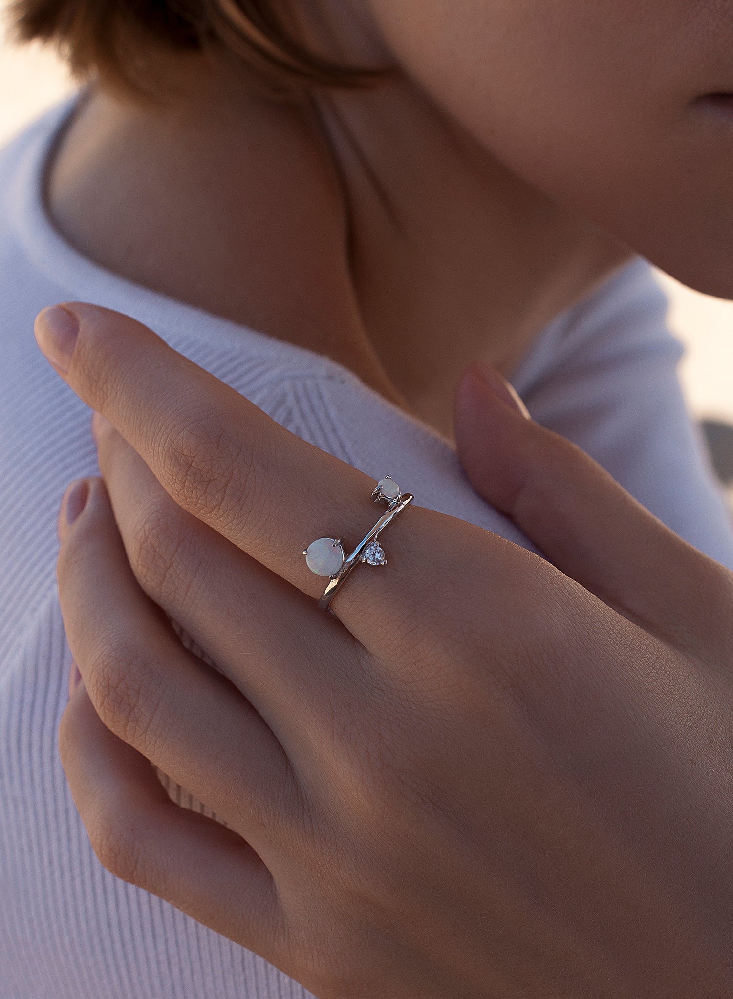 Anillos finos diseño de doble piedra y circonita