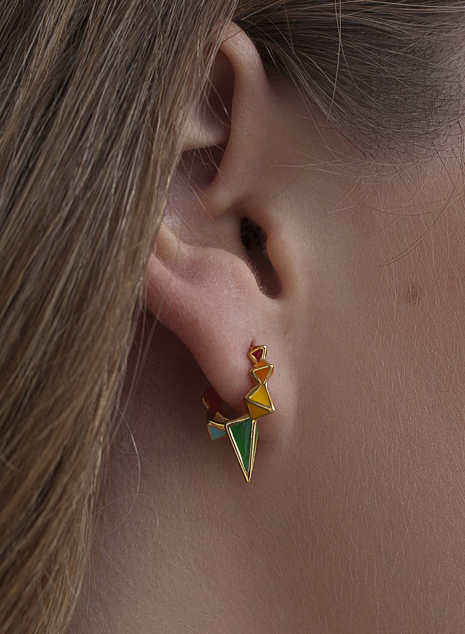 Pendientes aros originales diseño multicolor y baño de oro