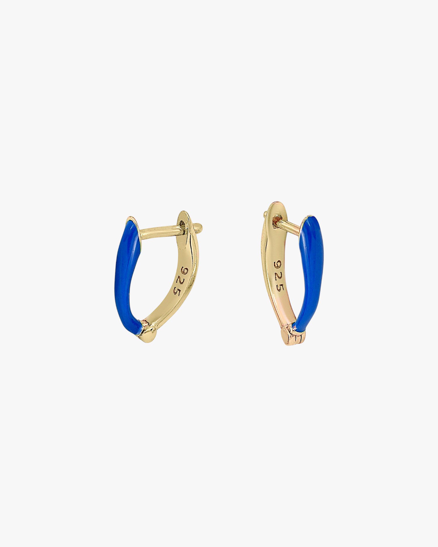 Petites boucles d'oreilles en argent avec motif en émail bleu