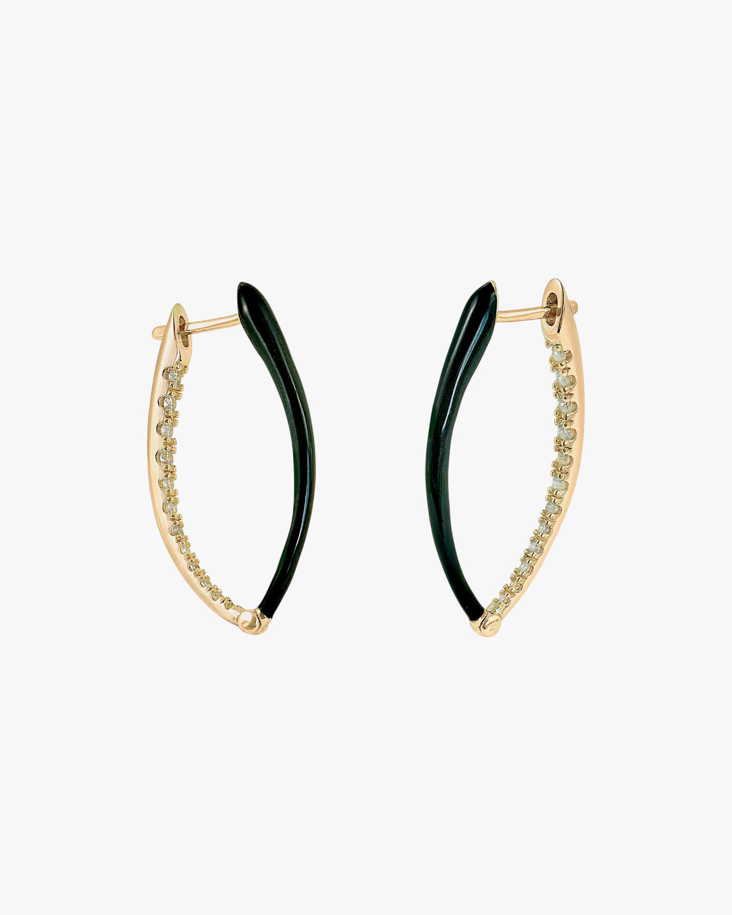 Boucles d'oreilles originales en argent et émail noir