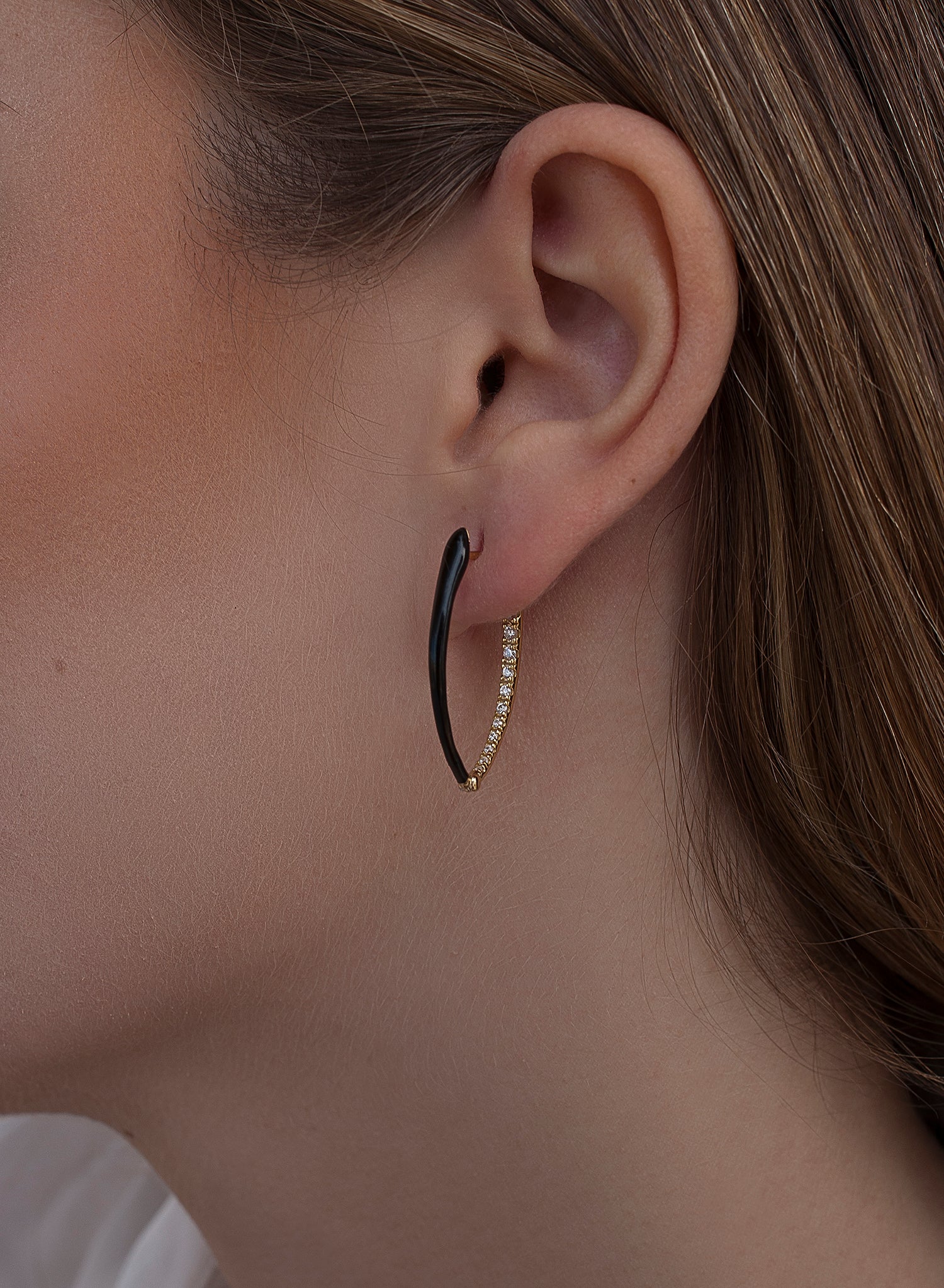 Boucles d'oreilles originales en argent et émail noir