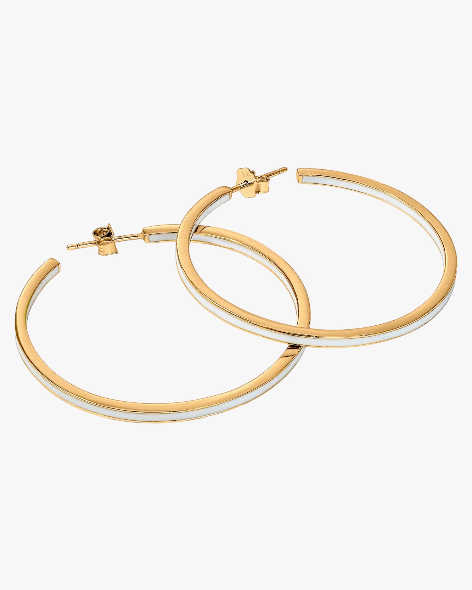 Pendientes aros grandes diseño esmalte tono blanco bañados en oro