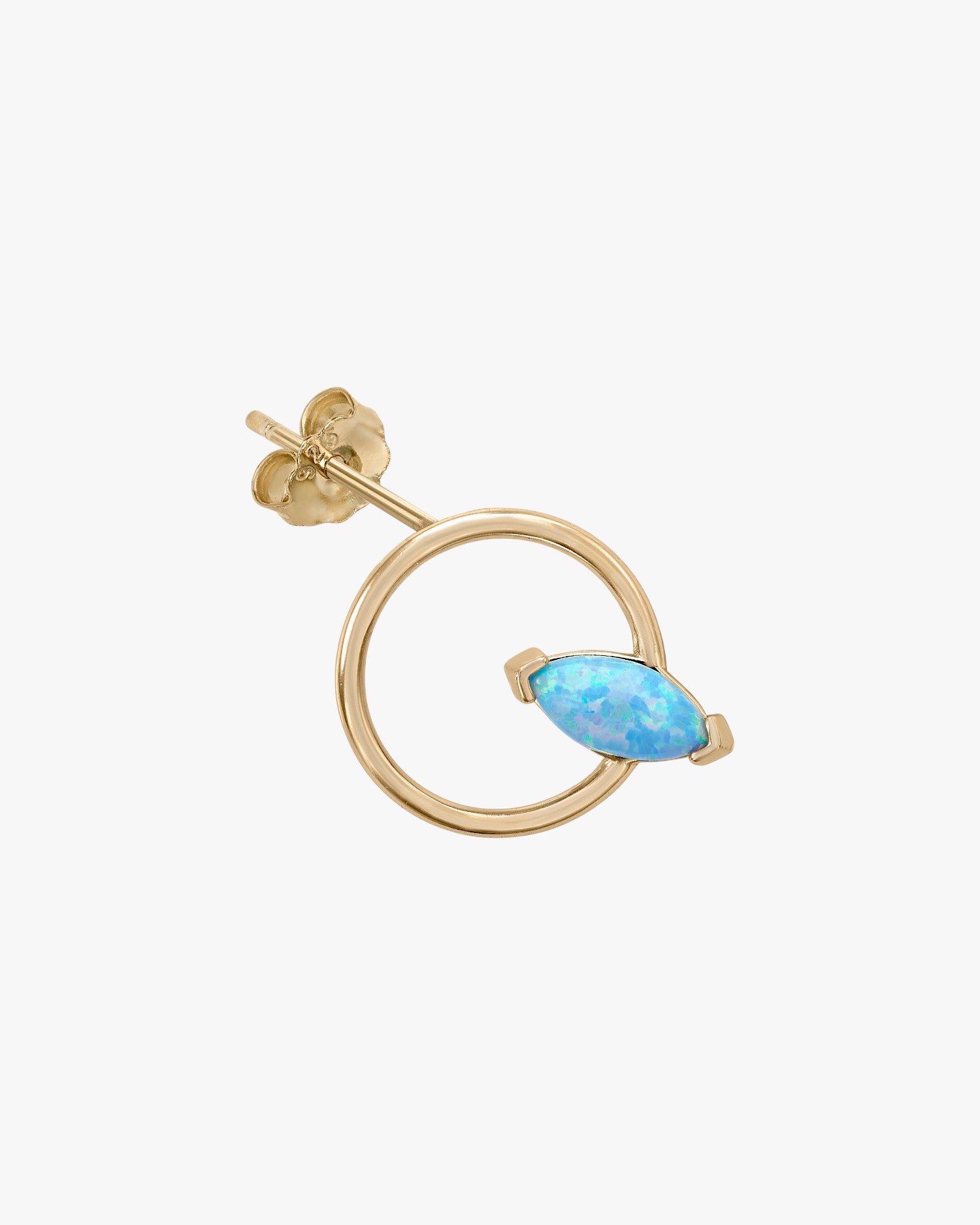 Piercing de plata baño dorado diseño círculo con detalle ópalo