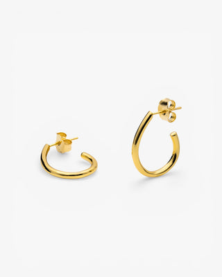 Pendientes aros pequeños diseño semiabierto redondo y plata bañada en oro