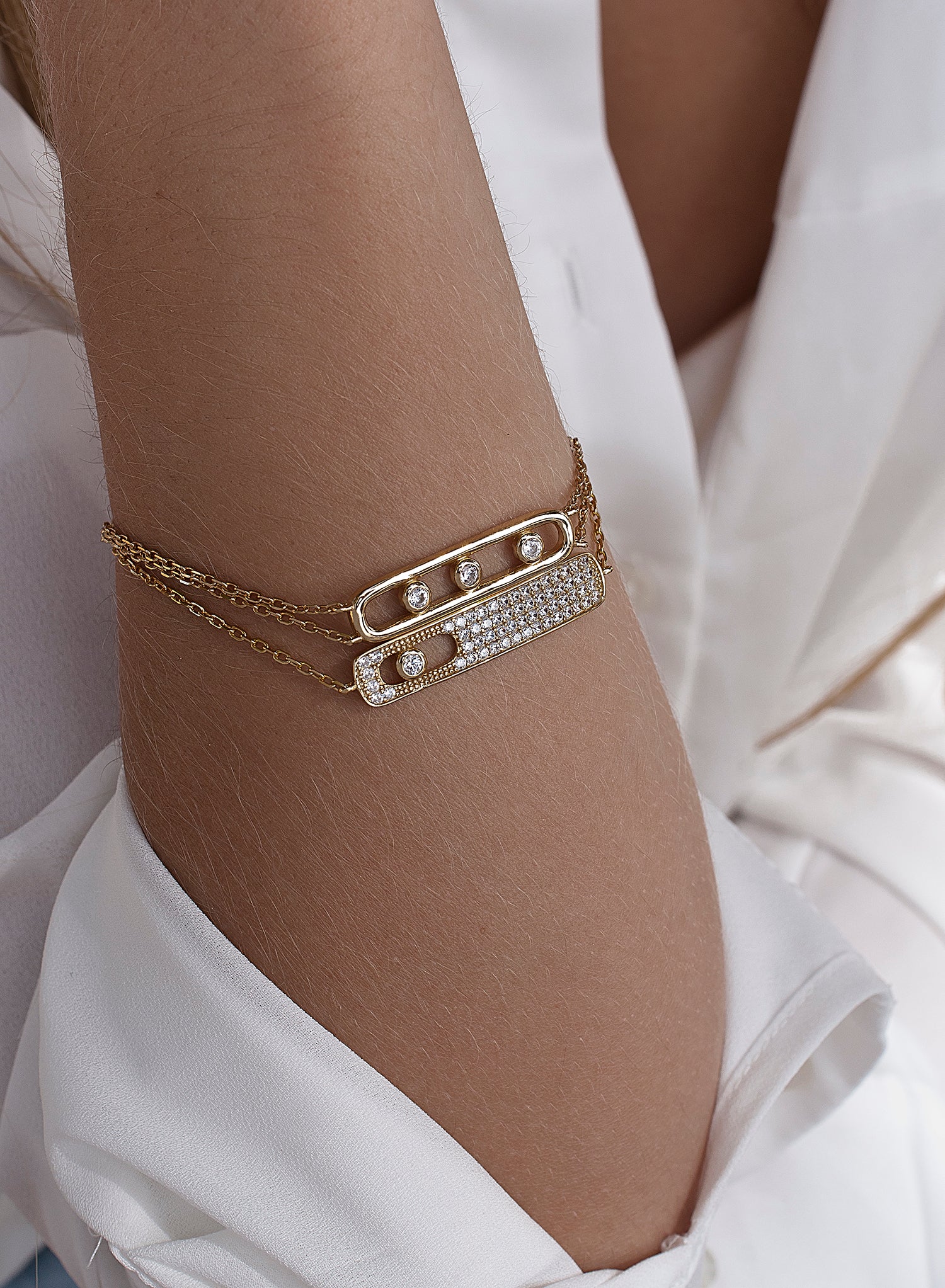 Pulseras finas de plata con rectángulo de circonita