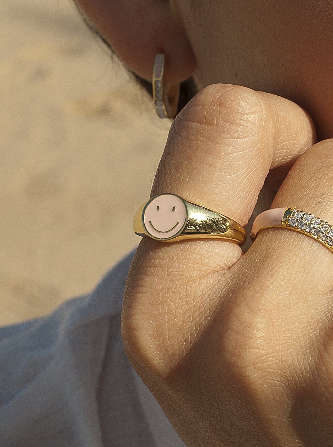 Smile design signet ring with enamel and gold plating