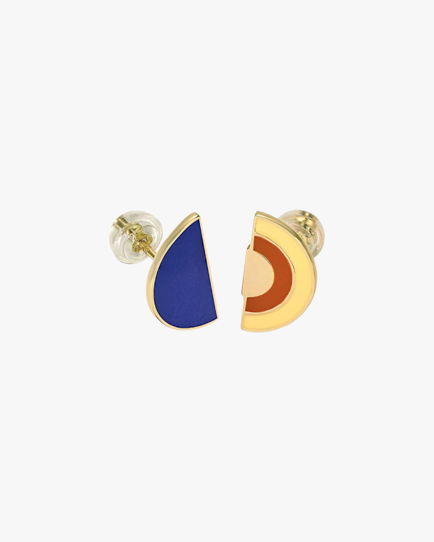 Pendientes pequeños diseño original con esmalte en tres colores