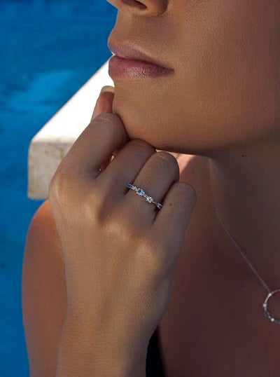 Anillos finos diseño de cuarzos adamantinos multi forma