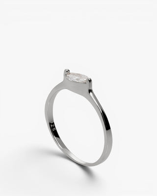 Anillos finos de plata de cuarzo adamantino talla marquesa