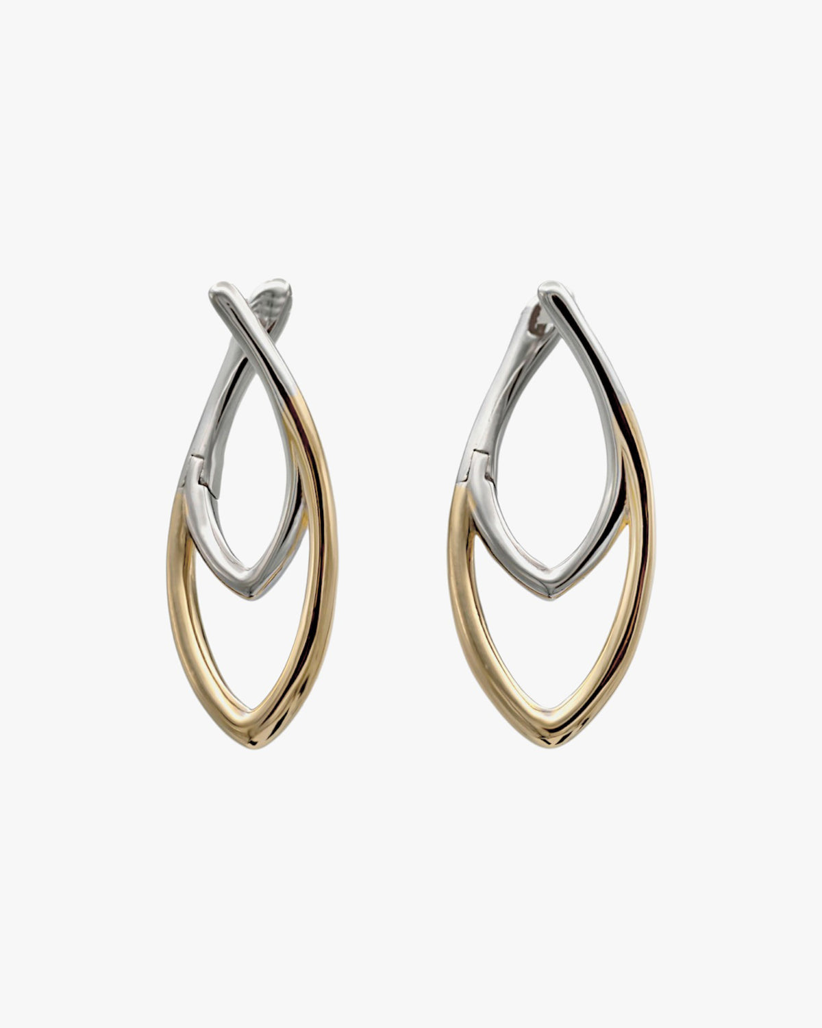 Boucles d'oreilles bicolores en forme de flèche avec un motif ovale