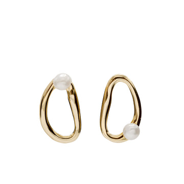 Pendientes originales de plata diseño ovalado con mini perla