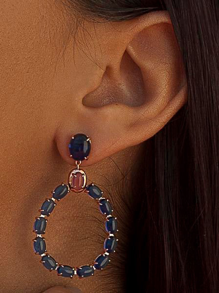 Pendientes largos de plata con cuerpo de circonitas azurita y fucsia