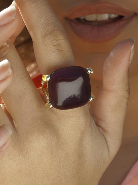 Anillos con piedras diseño cabouchón tono marrón