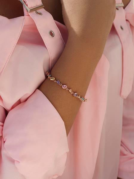 Pulseras con piedras de colores en tonos brillantes