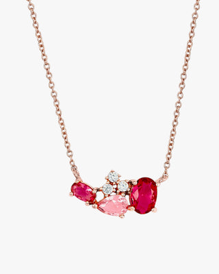 Collares con piedras en tonos rosados y rojizos