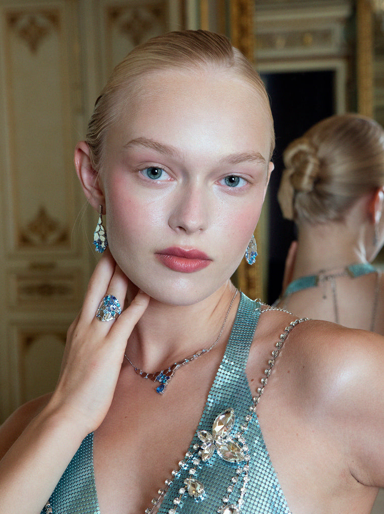 Collares con piedras de colores de tonos azules
