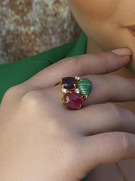 Rings with natural stones, triple design with claws