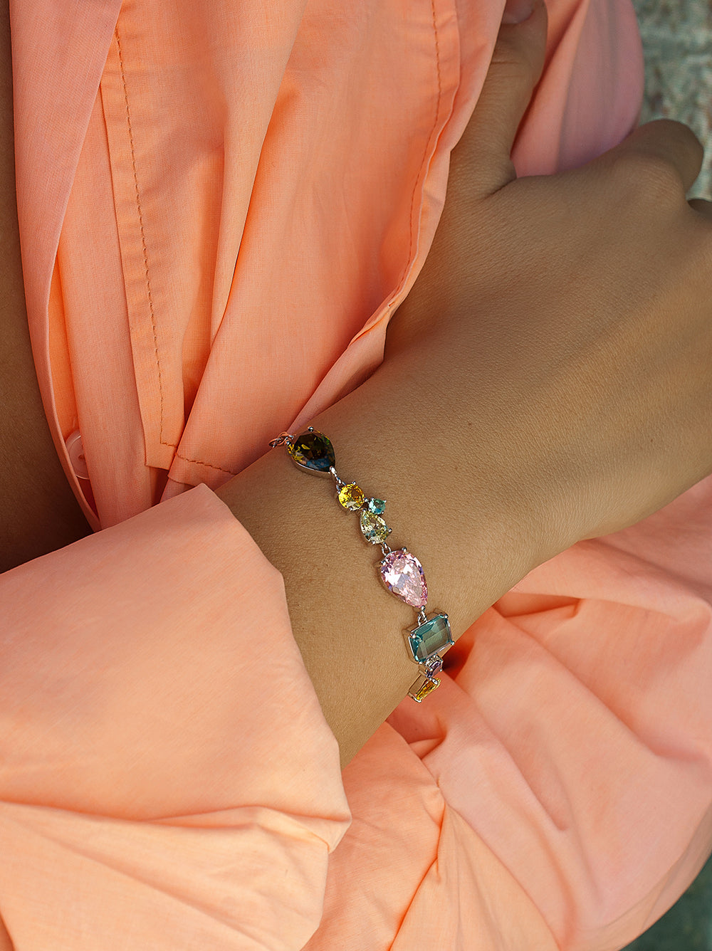 Pulseras con piedras de colores brillantes multi talla