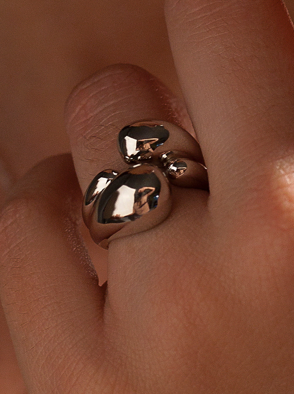 Rings Large design irregular circular in smooth silver