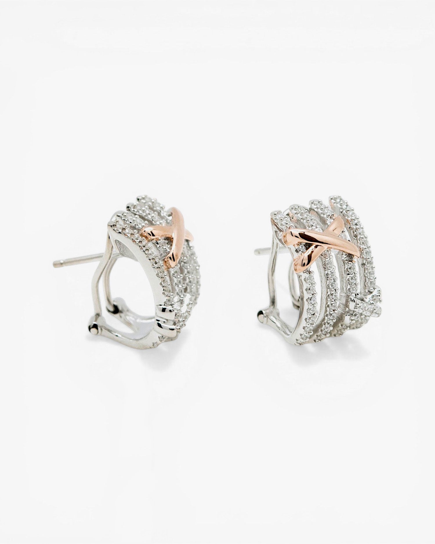 Pendientes aros originales diseño de carril bicolor y circonitas