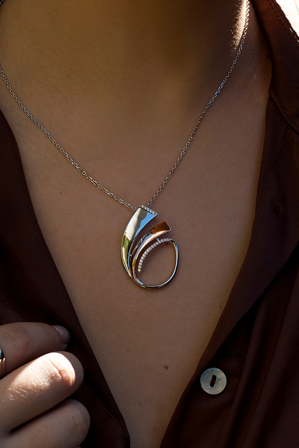 Pendants two tone design irregular with zirconias