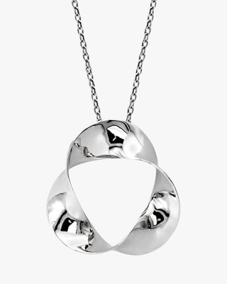 Original silver necklaces with an irregular design