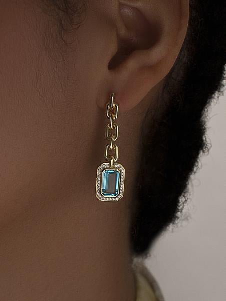 Pendientes largos de plata diseño eslabones y gema tono aguamarina