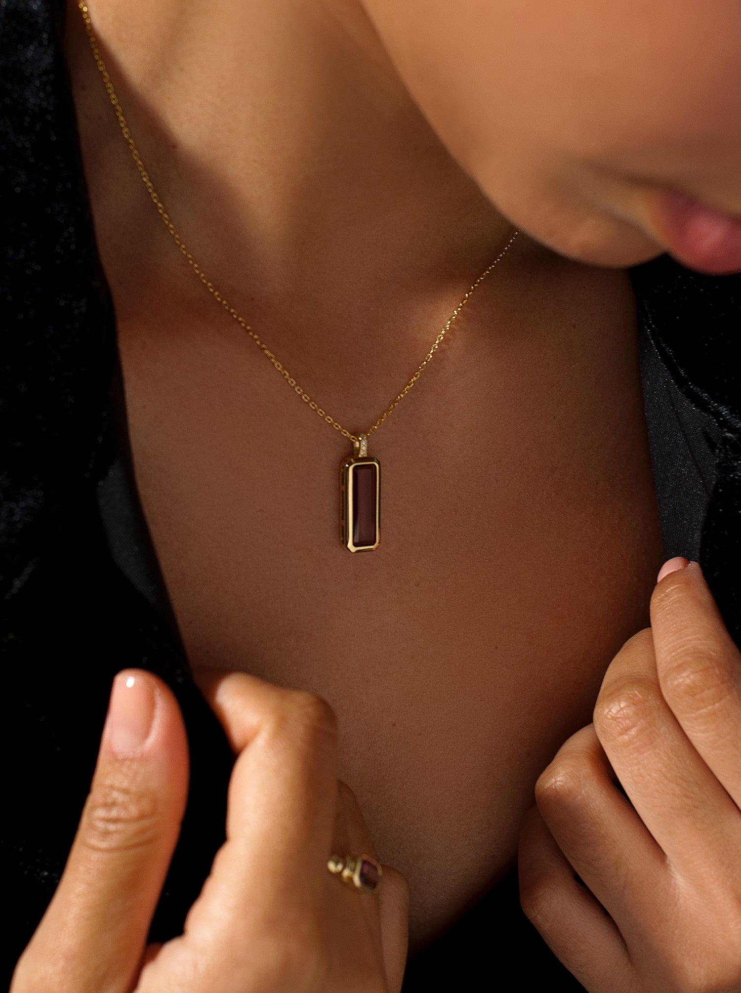 Collares con piedras talla radiante tono rosa