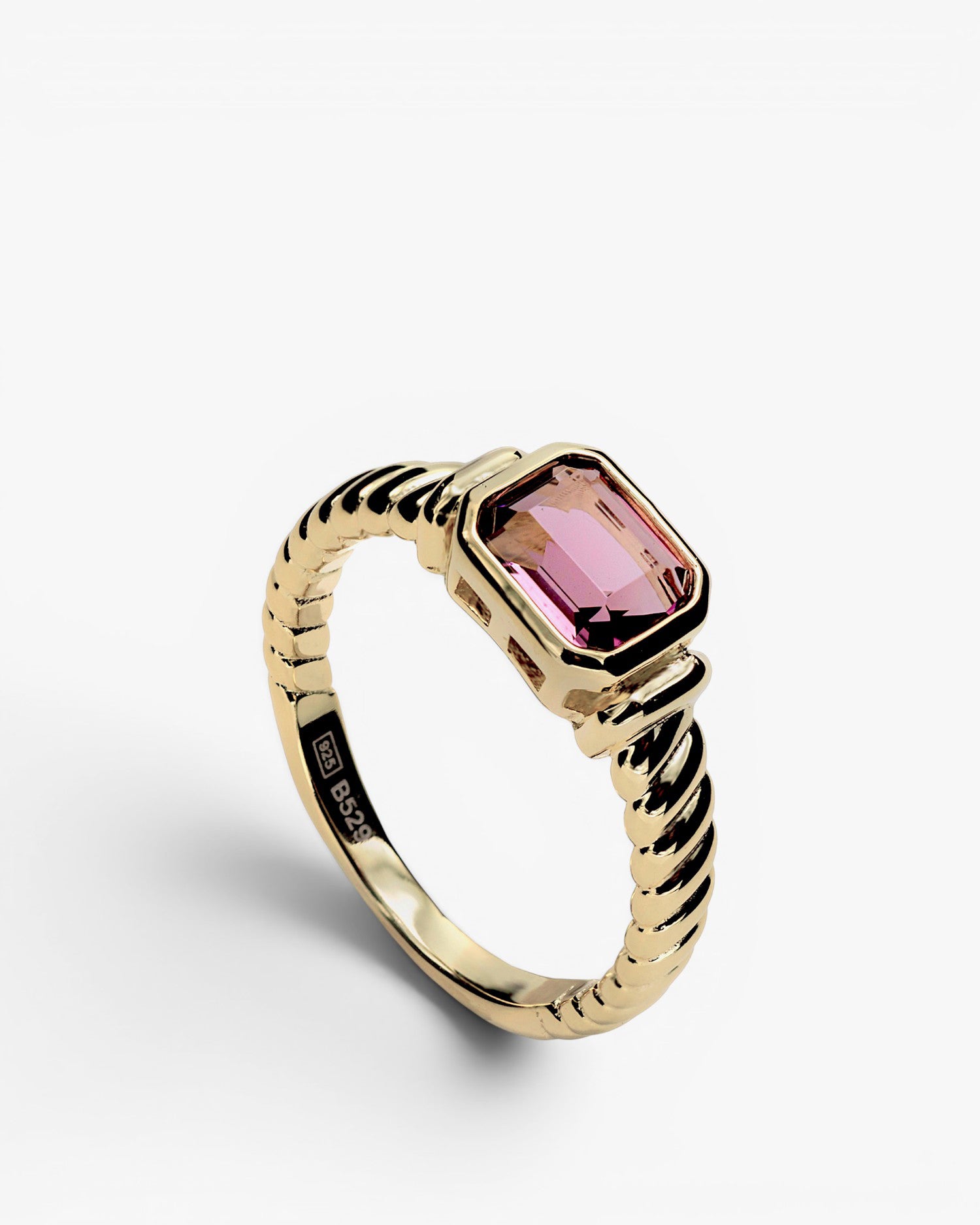 Anillos con piedras talla radiante en tono rosa