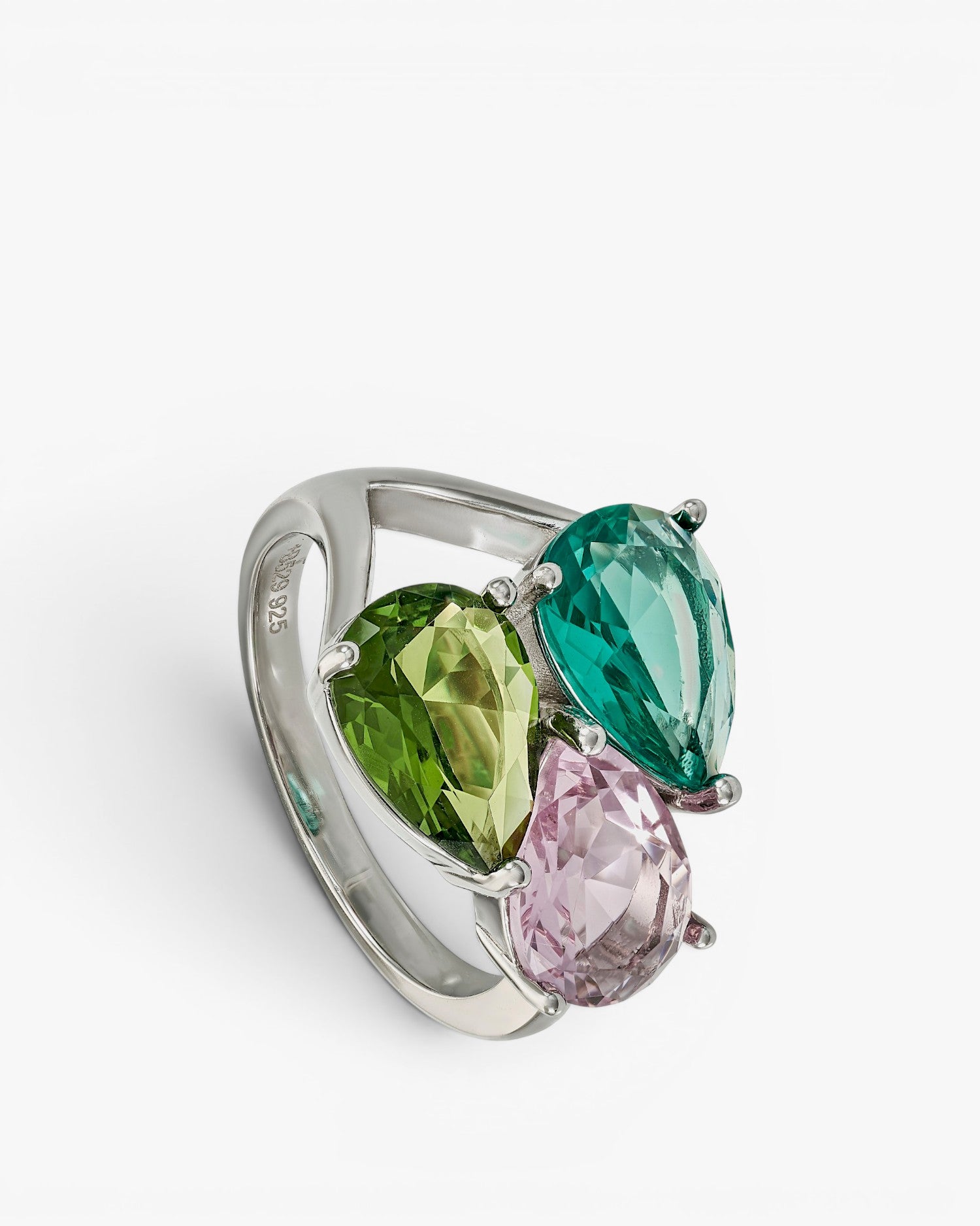 Anillos con piedras diseño tres gemas talla pera