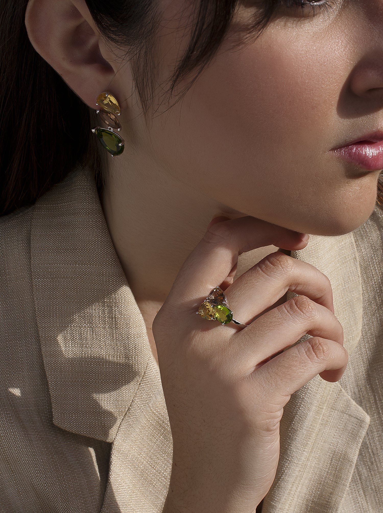 Rings with three-gem design stones in a natural tone
