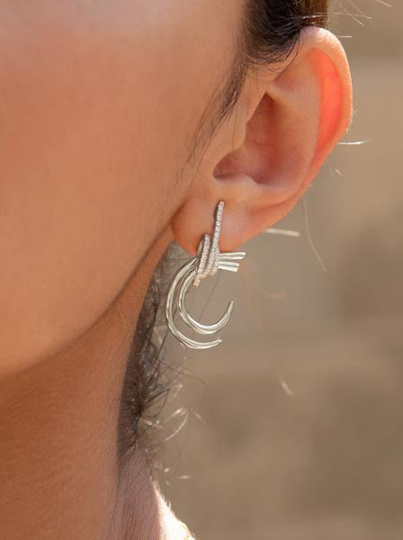 Boucles d'oreilles originaux de argent design nœud zircons