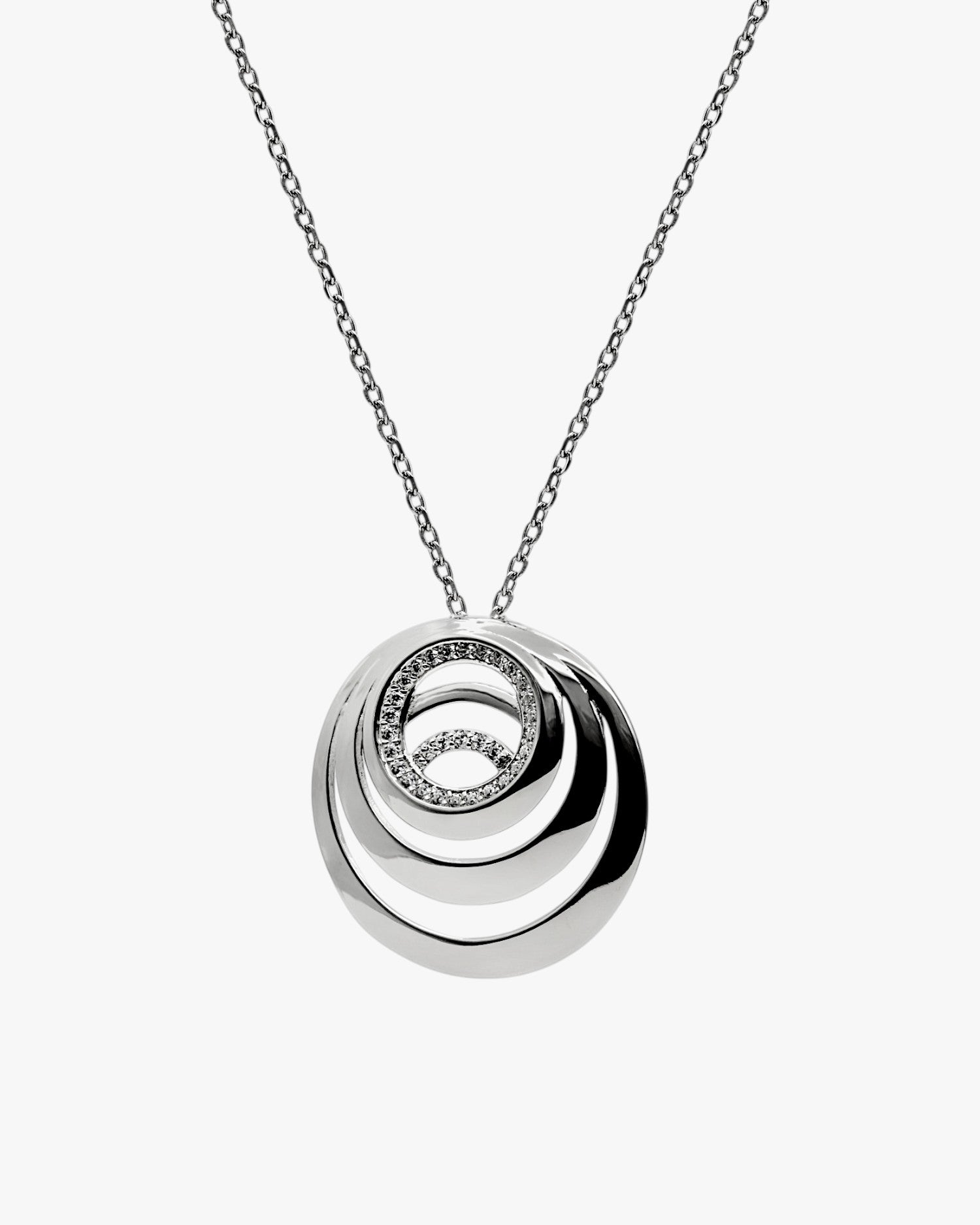 Colgante brillante estilo caracola con circonitas